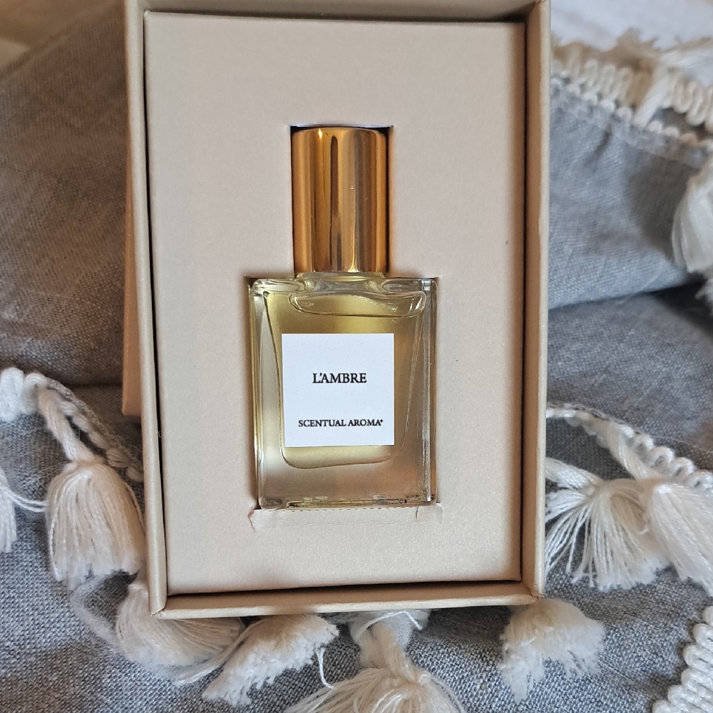 L'AMBRE Botanical Perfume Oil